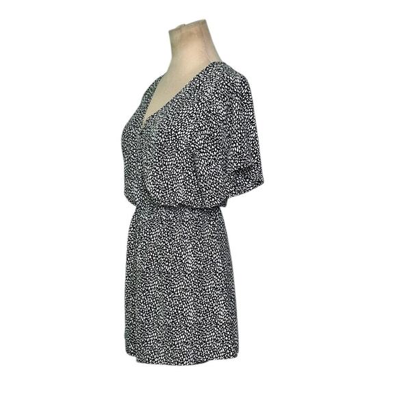 Umgee black white prim short sleeves romper size M - Picture 5 of 10